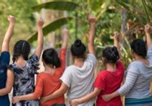 How Moving Companies Often Witness the Strength of Volunteer Networks During Relocations
